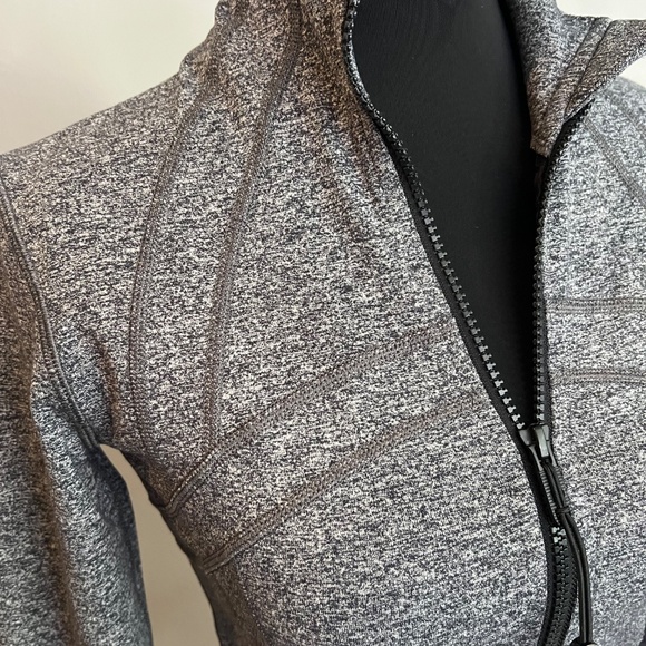 lululemon Women's Define Jacket  Size 0 Heather Gray Luon - Picture 4 of 7